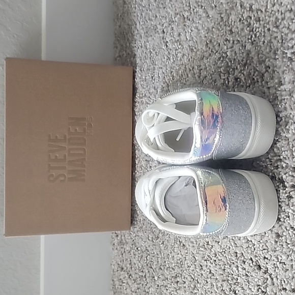 NIB Steve Madden Kids Silver Jroli blinged out Sneakers - Picture 7 of 9